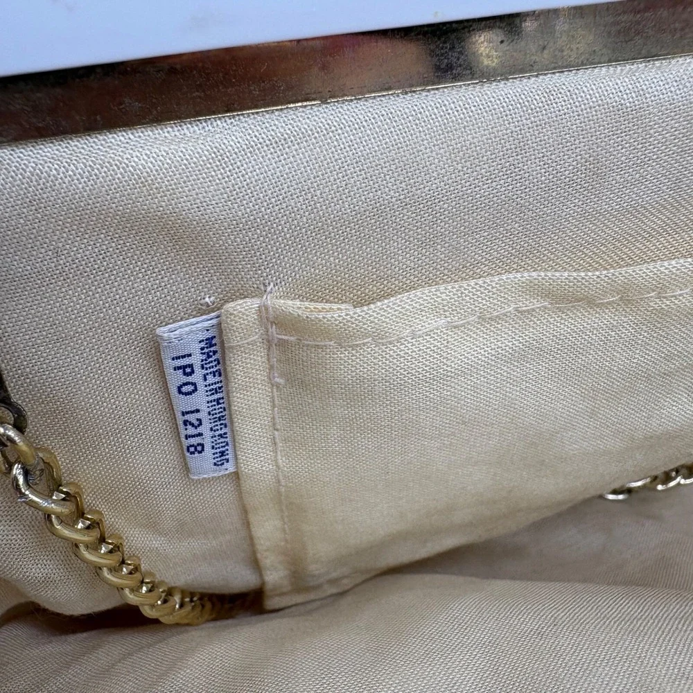 Vintage Woven Straw Raffia Clutch Purse Plastic‎ Snap Closure Chain Strap
